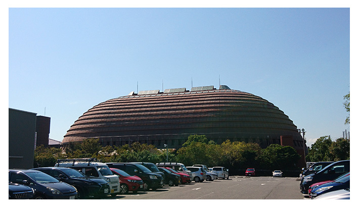 ワールド記念ホール