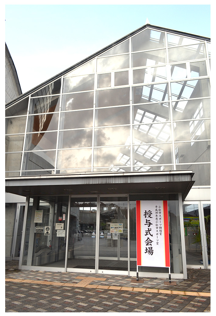 1F入口