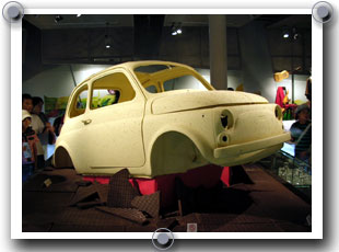 イタリア館展示のチョコレートでできた車 | YUMING Love The Earth Final*管理人レポ