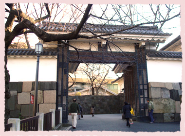 田安門